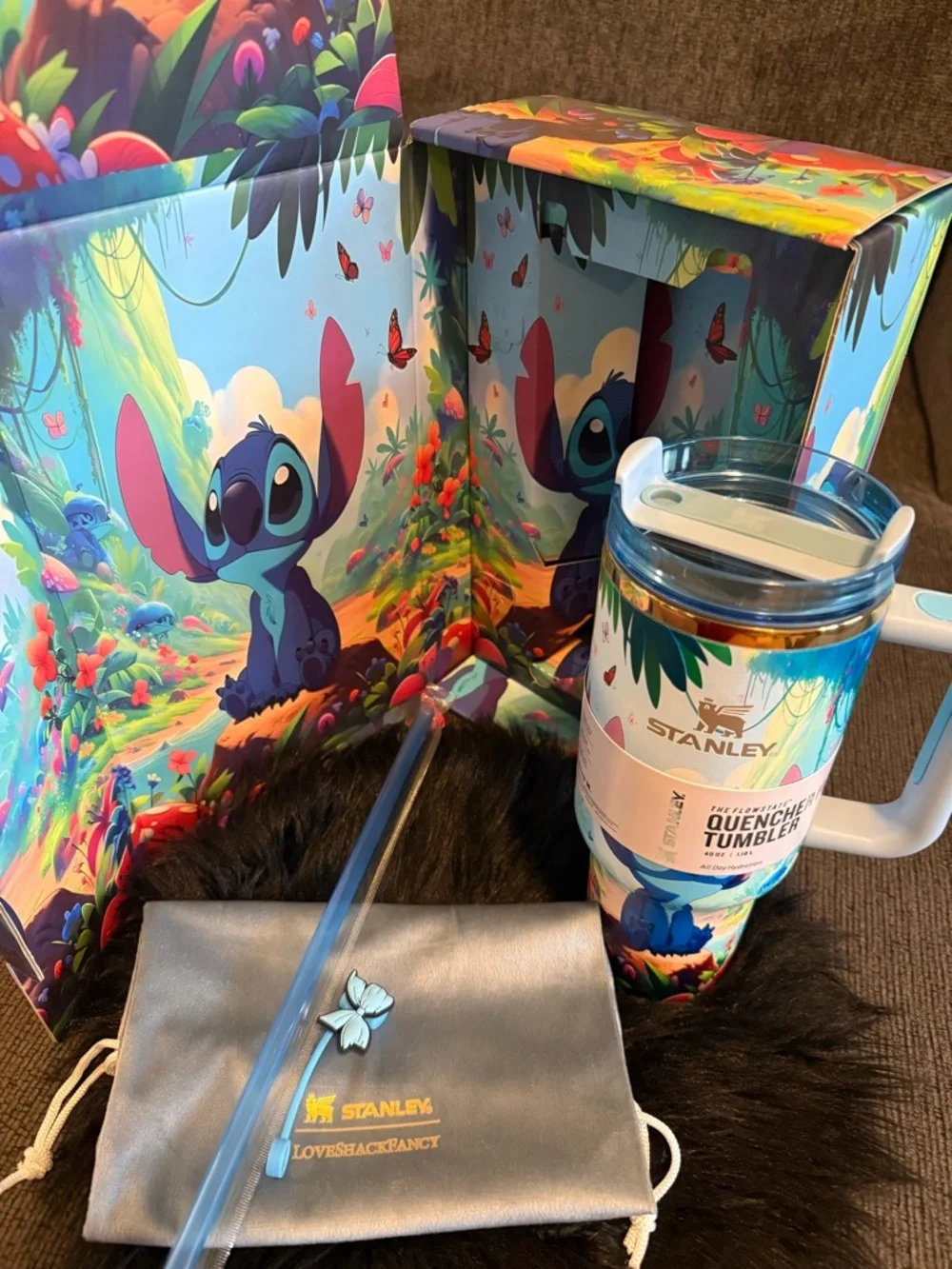 Stanley Quencher Tumbler with Blue & Teal Lilo & Stitch Art - Picture 2 of 7